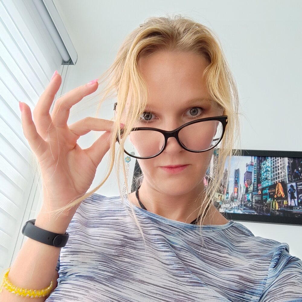 BrattyMILF Cam Model: Free Live Sex Show & Chat | Stripchat