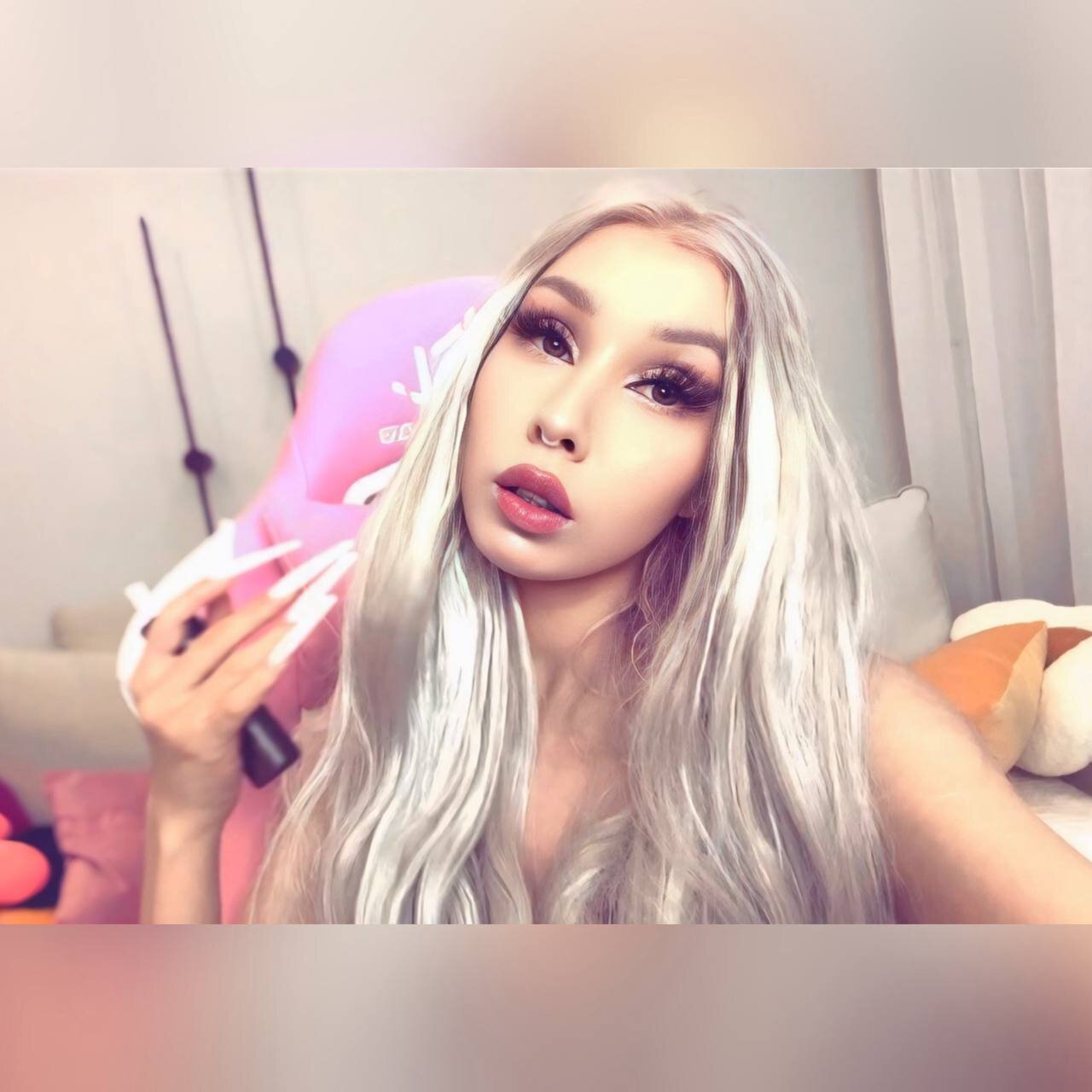 ArielaBlonde