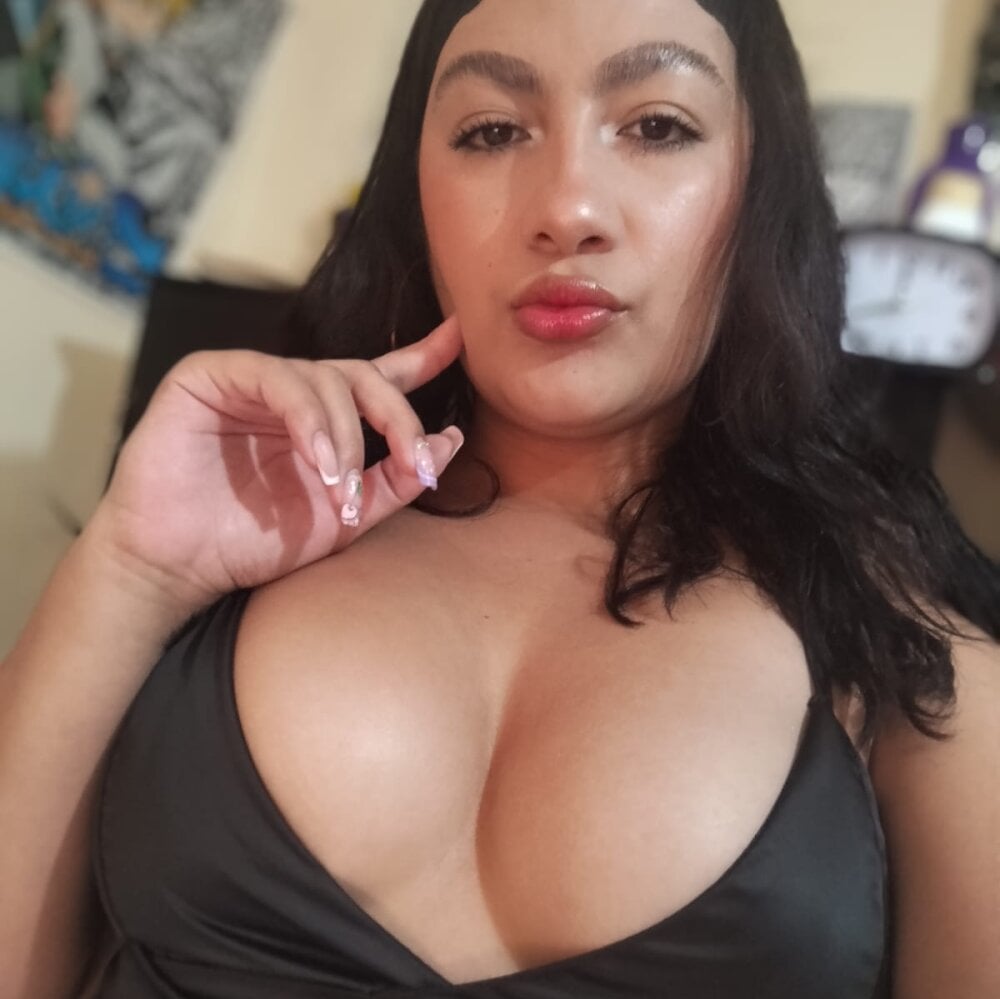 sleekcams.com valeriasmith_17 livesex profile in spanish cams