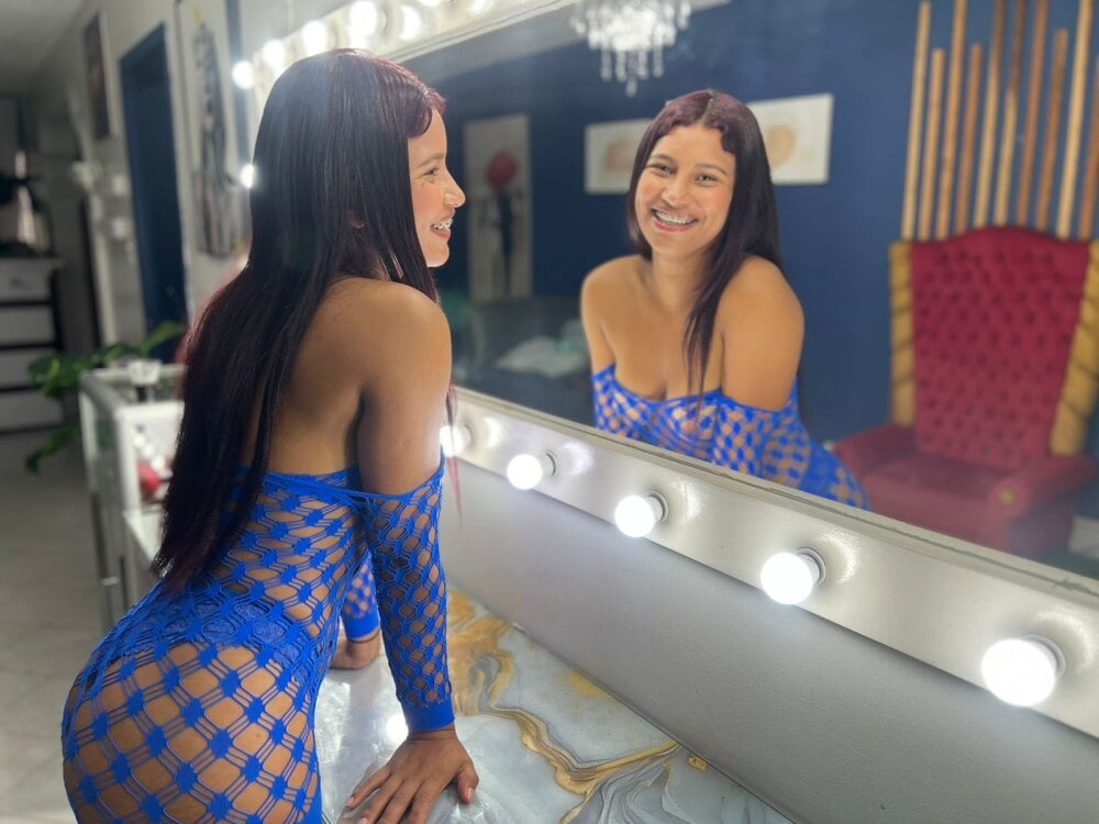 stripchat sex_samantha webcam profile pic via xxx-topcamgirls.com