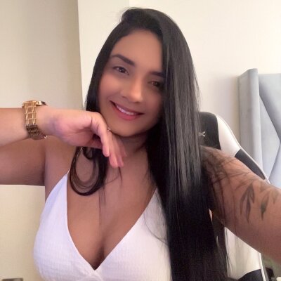 chloe1712 from stripchat