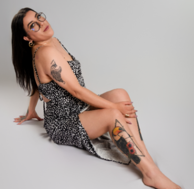 Louisaclaire Female Cockrating Live Cam Adult