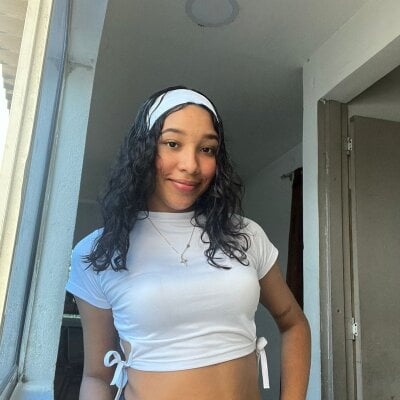 charlotte_youthfull from stripchat