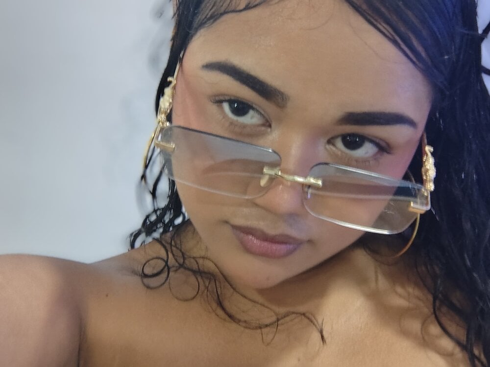 shy_bitch2007 from stripchat