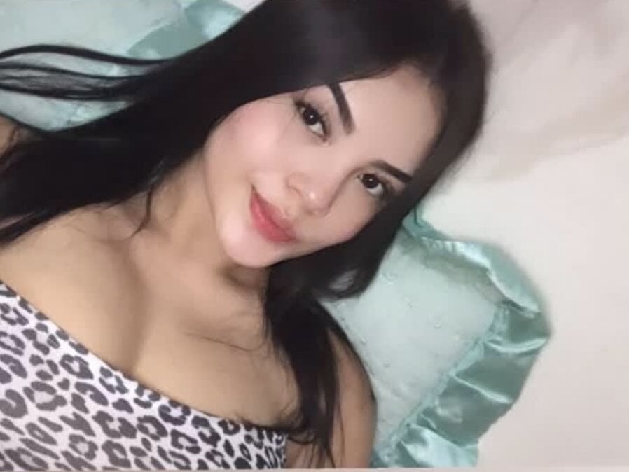 AlaskanHoex 💂 naked cam
