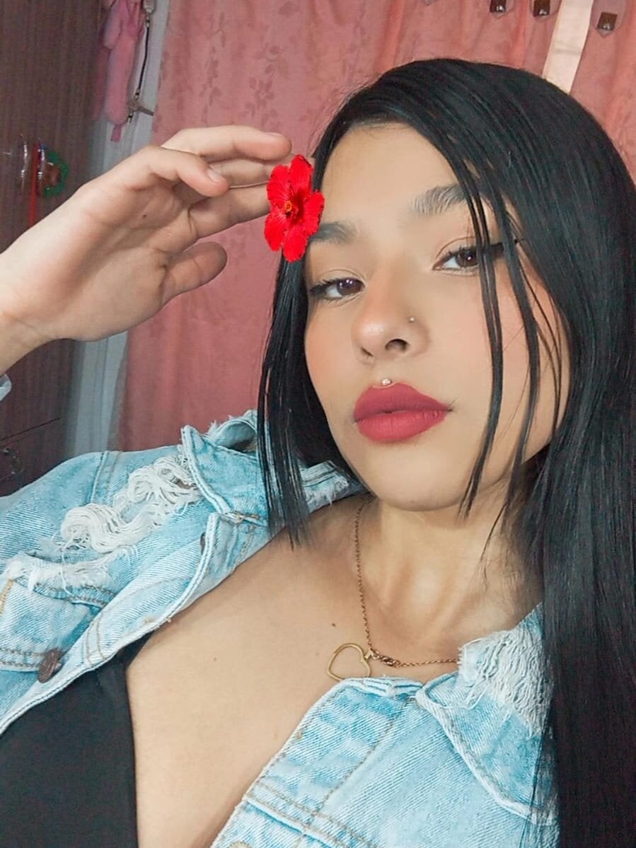 emilymooncs 🙀 free live webcam
