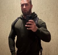 Hardmuscle94's webcam live show