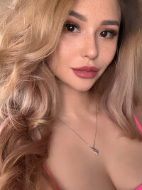 luisuon_sweetie's Offline XXX Chat