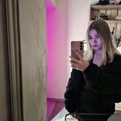 JudithPeach Live Cam on StripChat and RICams