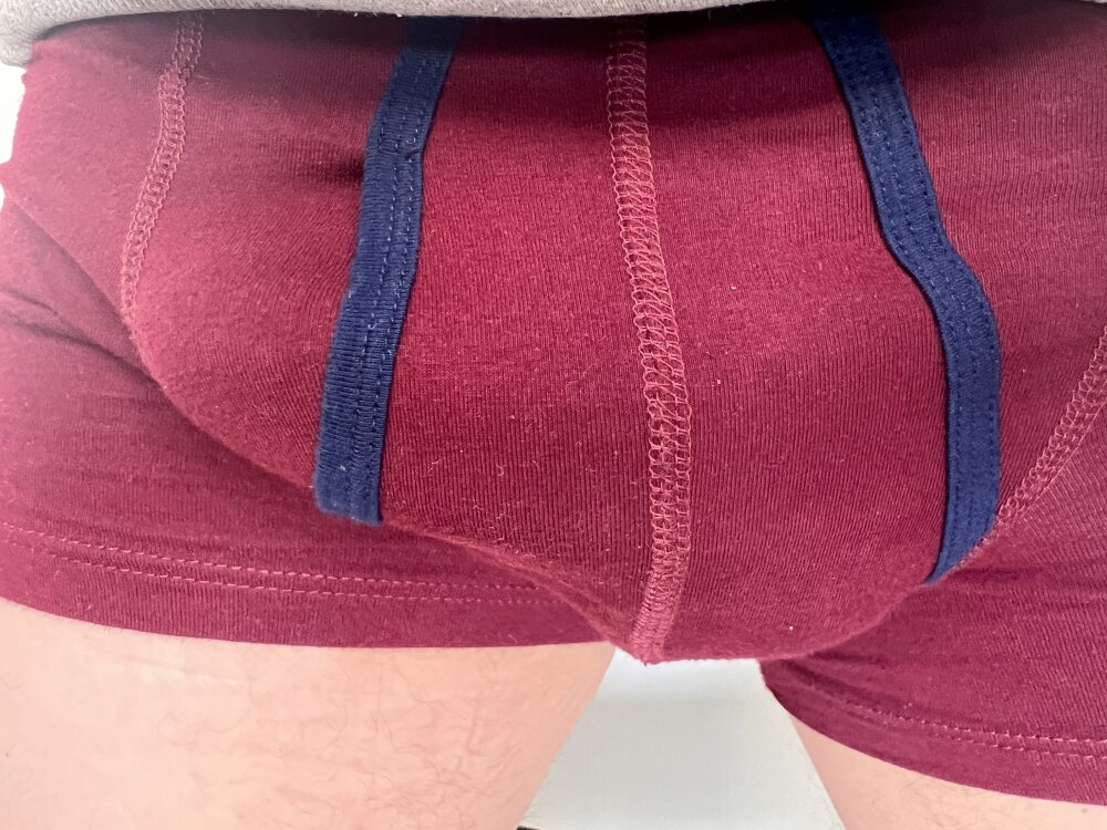 Hungukdad's most recent online preview