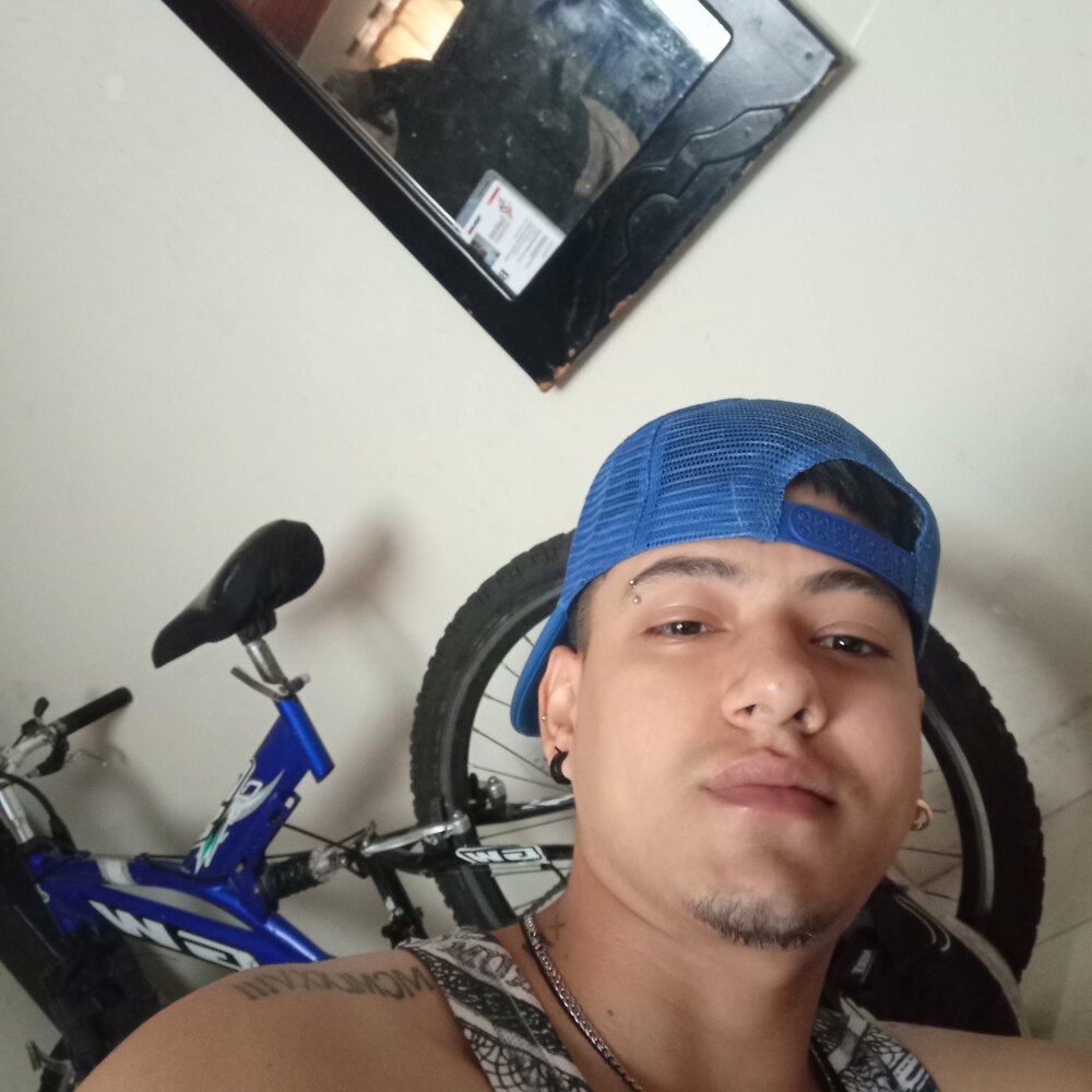 andrxhotxx from stripchat