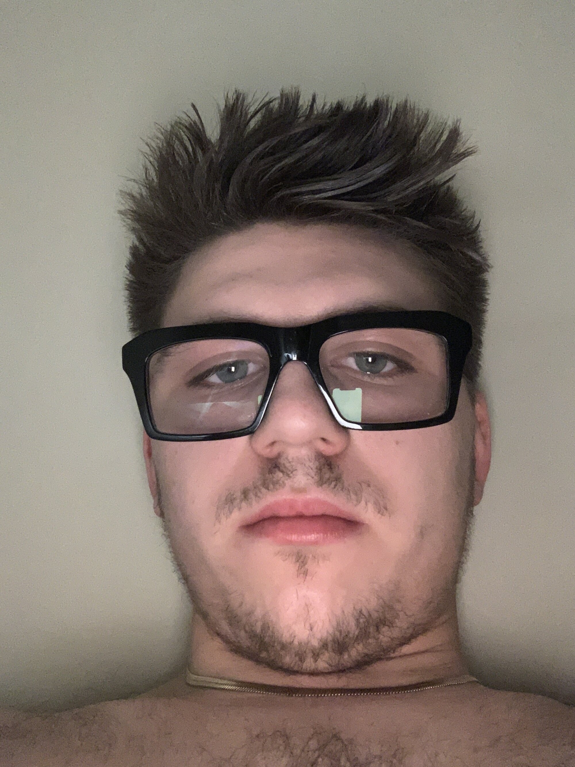 Izzou123 live webcam