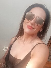fantasy_canela's Offline Chat Room