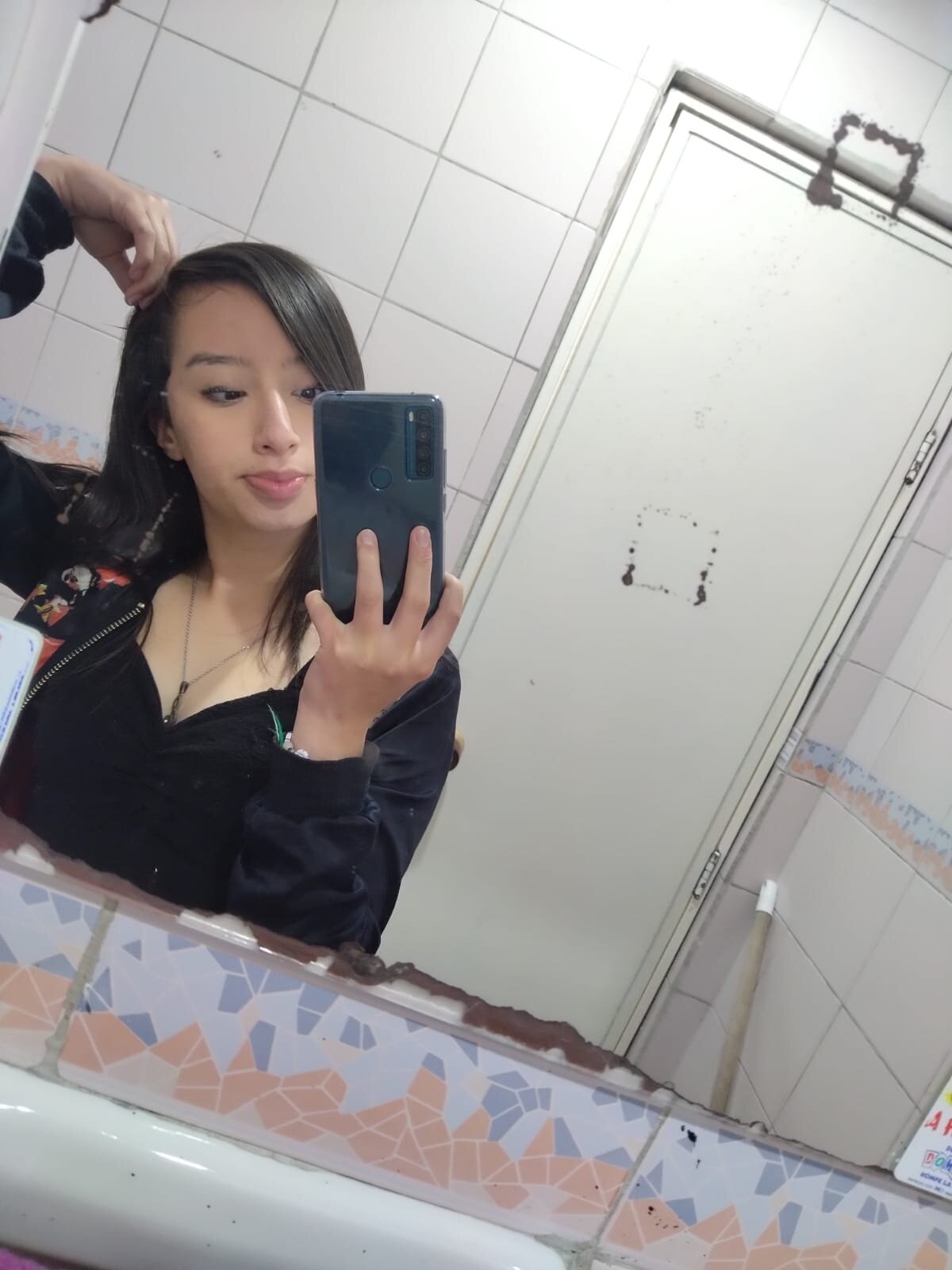 Karly_tay