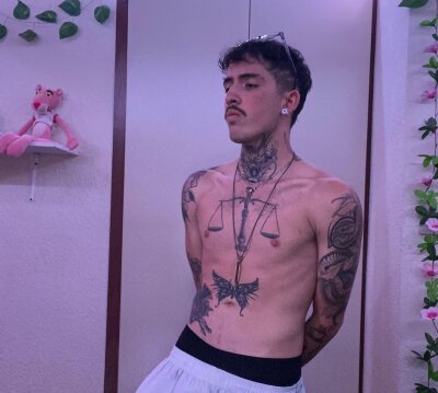 slim_forester from stripchat