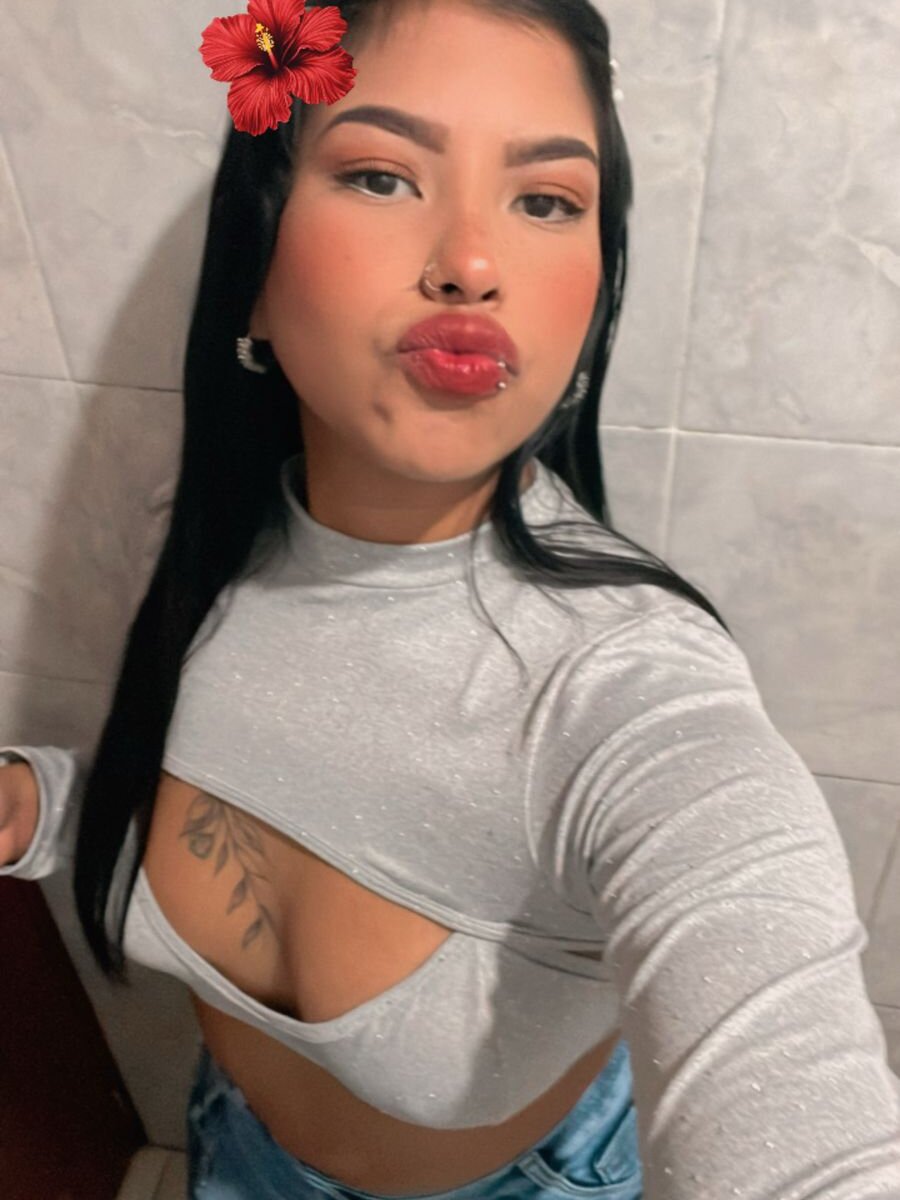 sofia_puerto's Offline XXX Chat