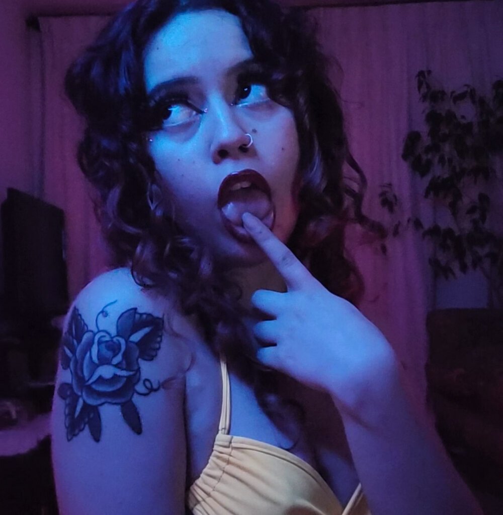 frikigyal from stripchat