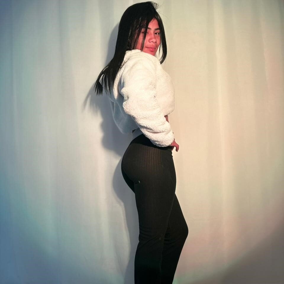 sleekcams.com sofia_rossi_69 livesex profile in col cams