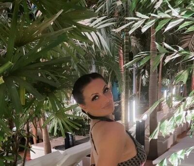 selena_vixxen from stripchat