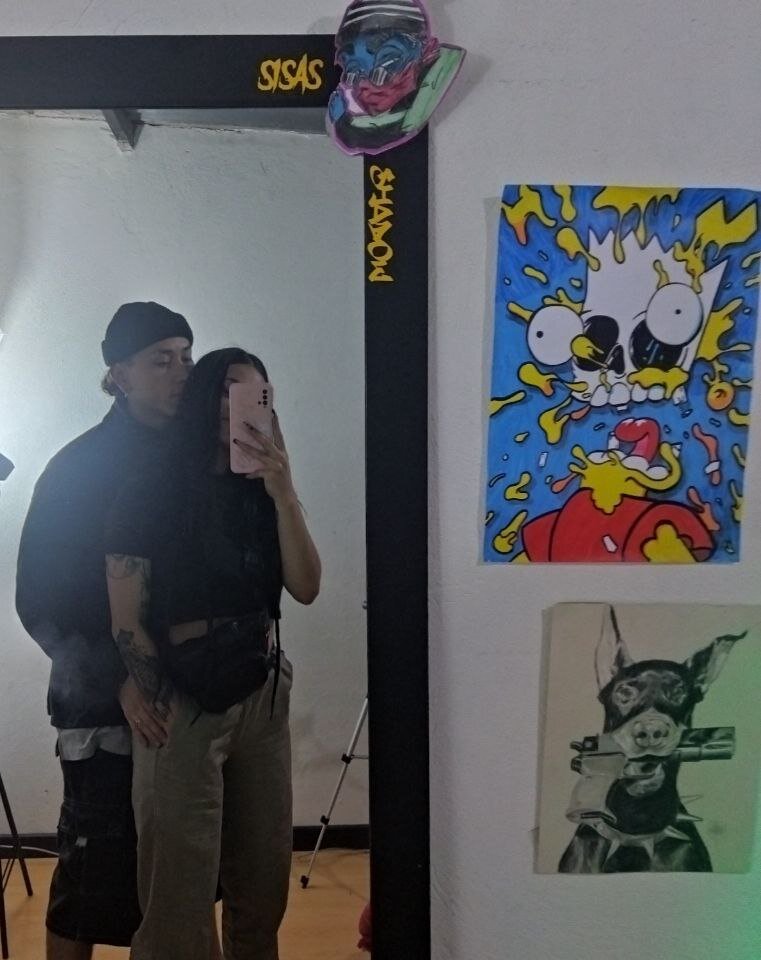 Live sex webcam photo for Liam_and_Andrea #279522853