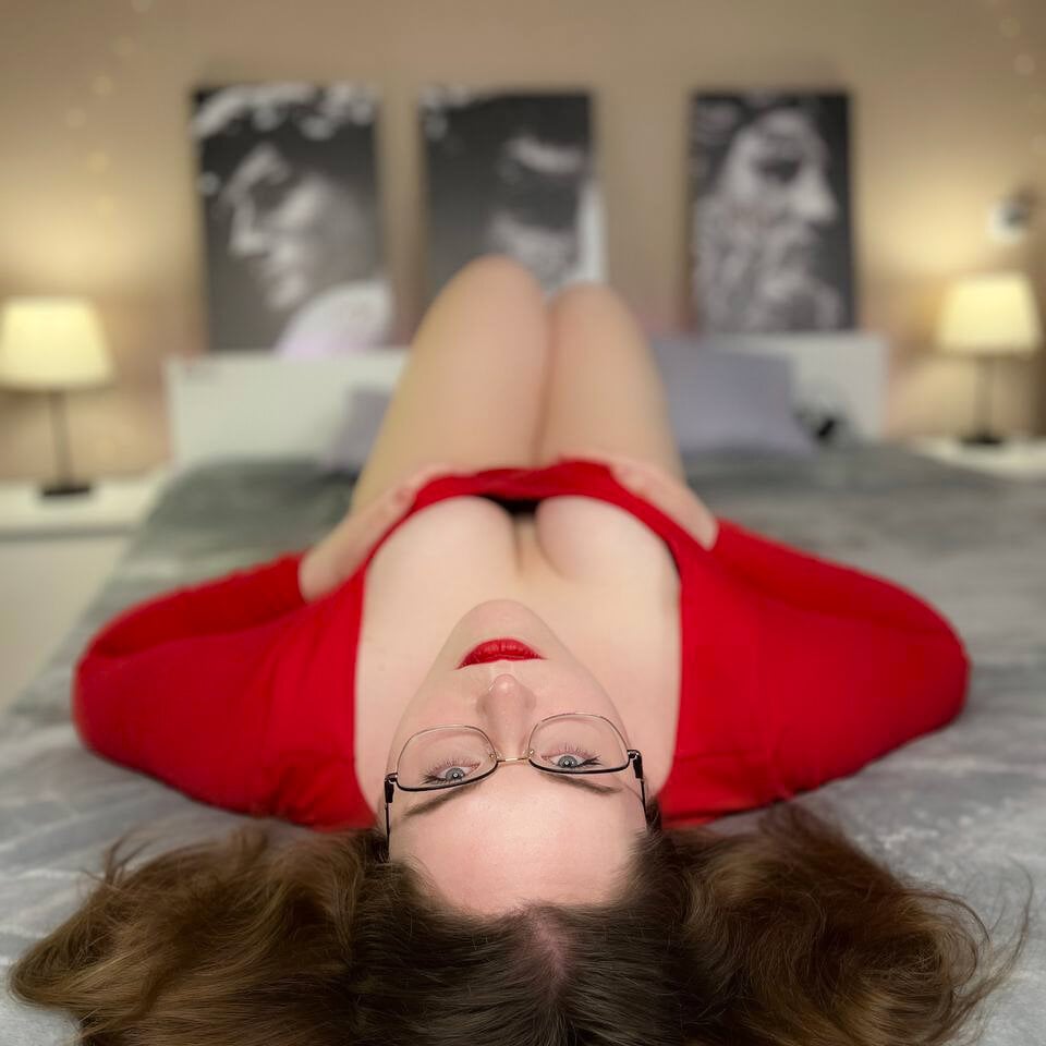 CurvesPoetry profile