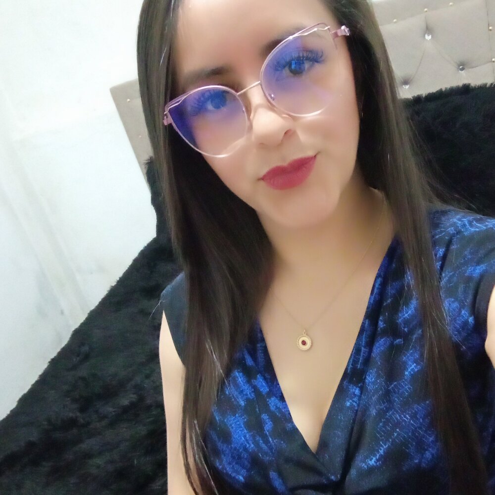 kaitlyn-smiht1's Offline XXX Chat