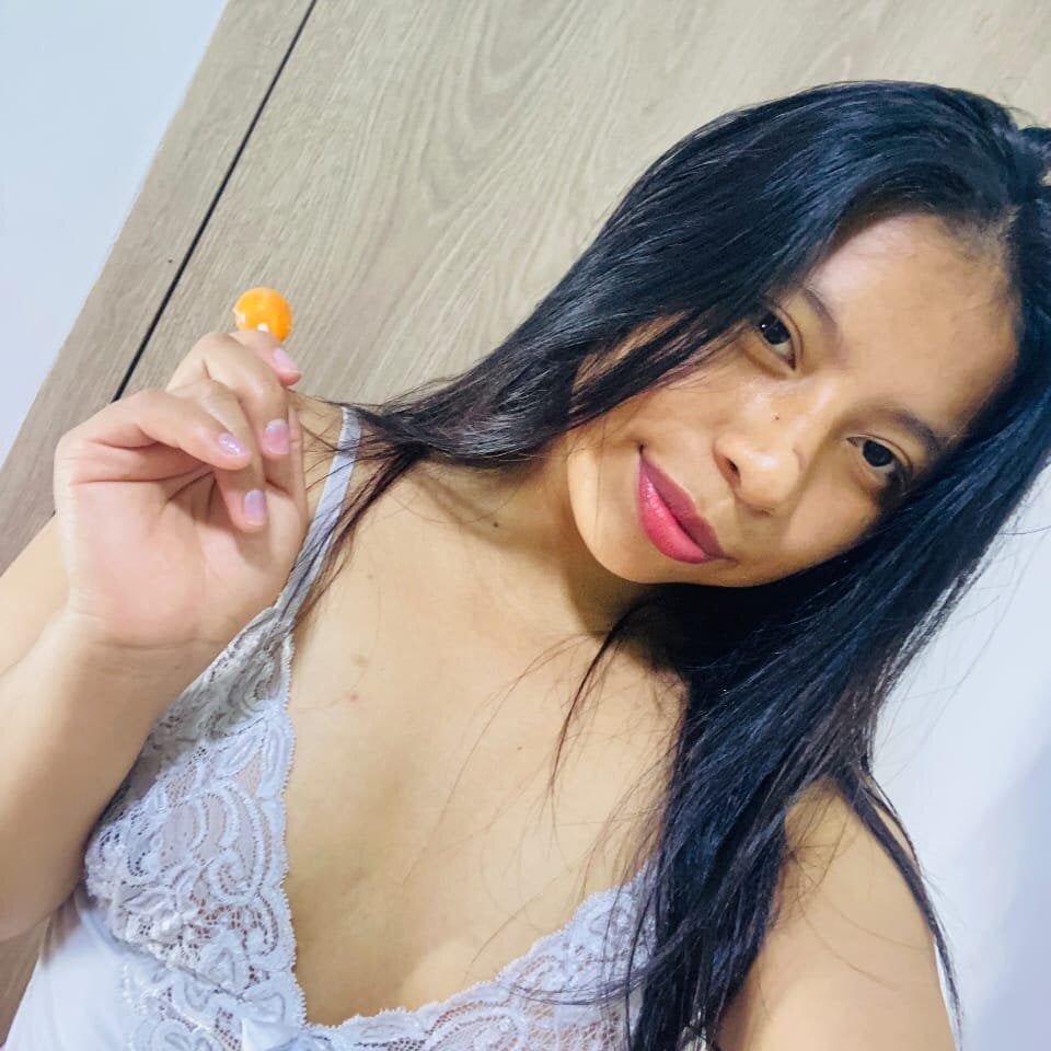 xxx-topcamgirls.com samara_selene livesex profile in small-tits cams