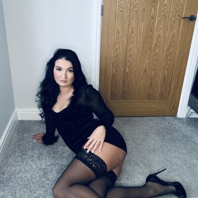 KinkyKylieUk's Offline XXX Chat