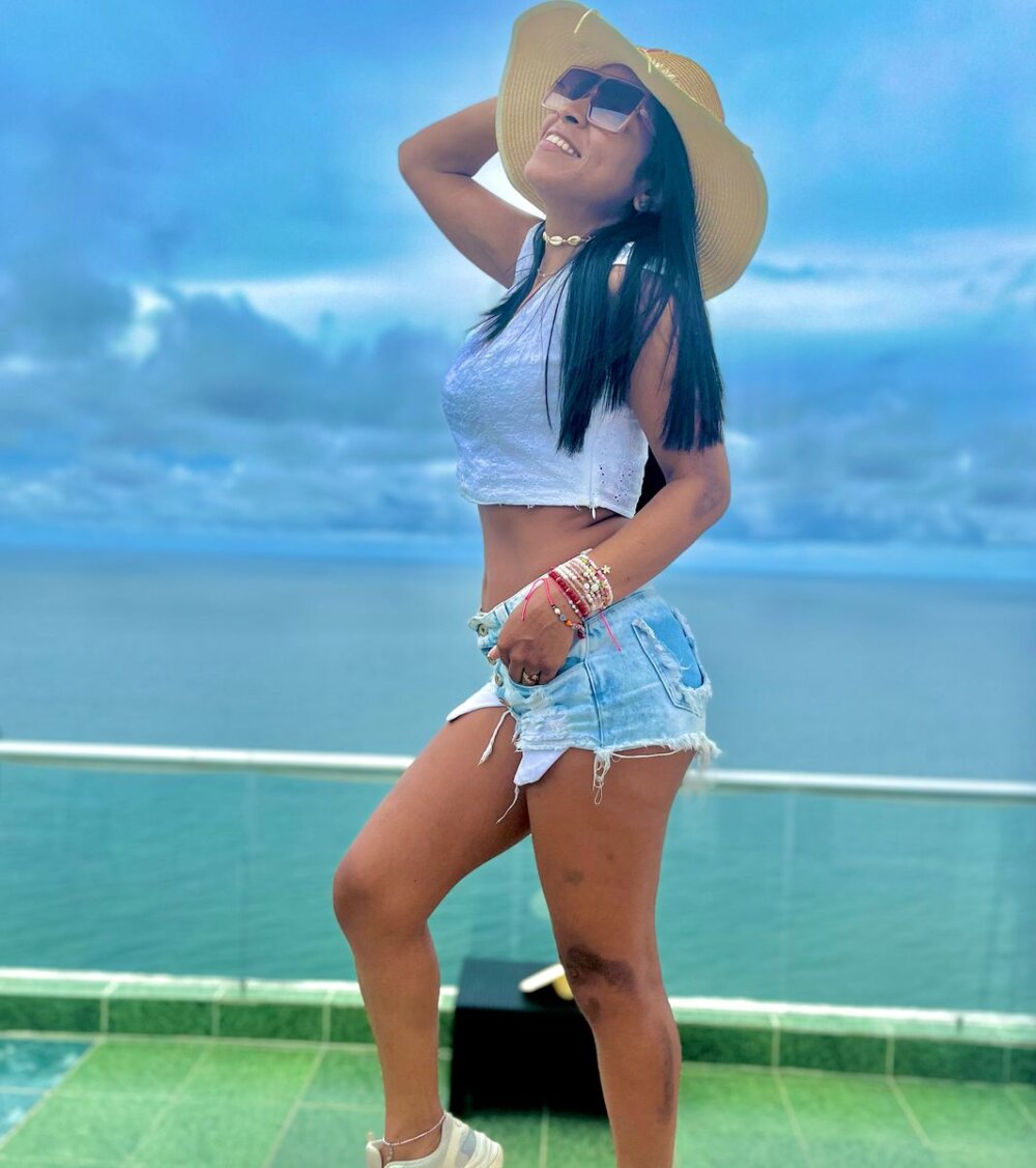 Naugthy-Milf 🙁 live nude cam