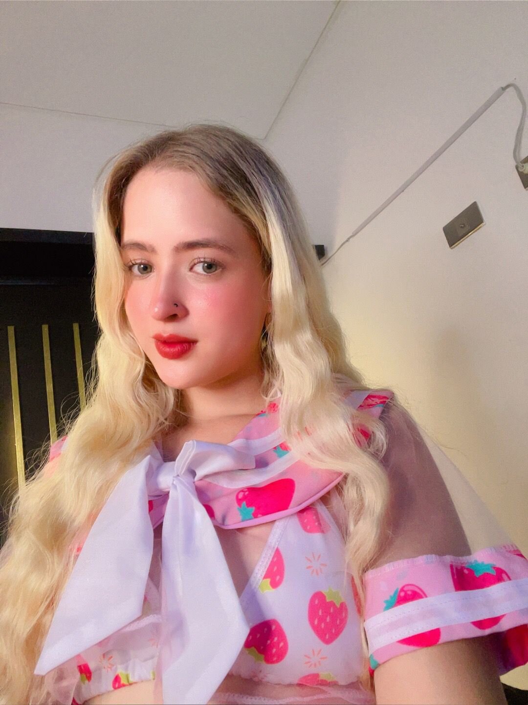 emily_blonde