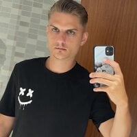 Sweetbooy90 webcam thumbnail