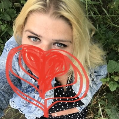 8888Lana_Fan
