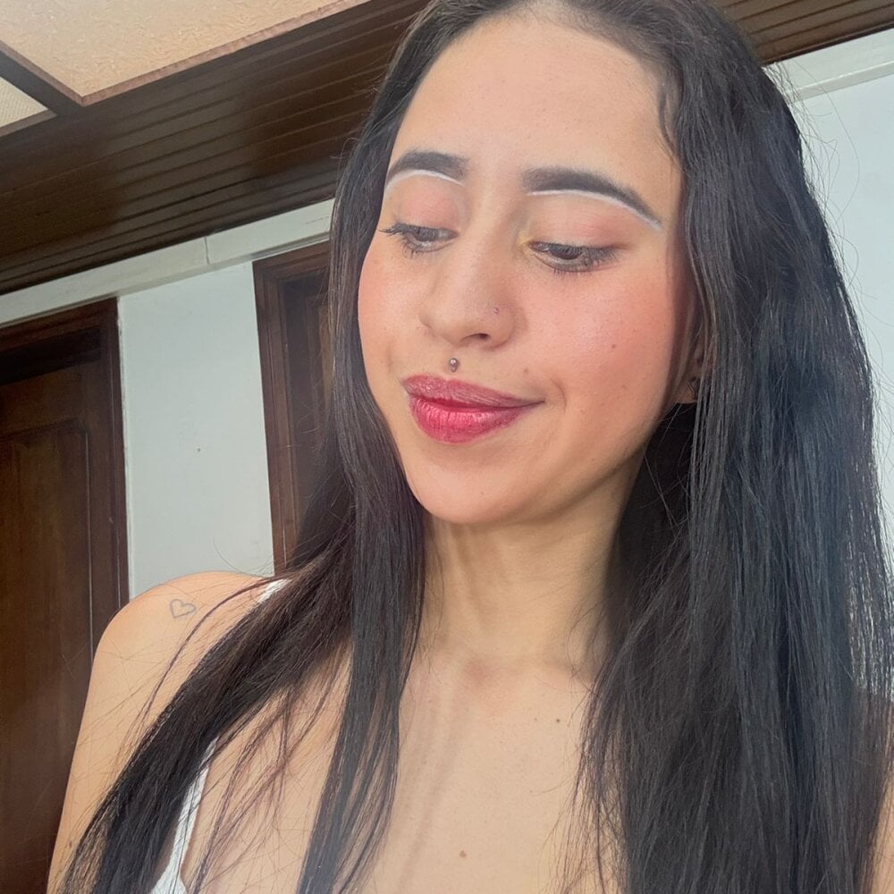 Mia_Lenox_ profile
