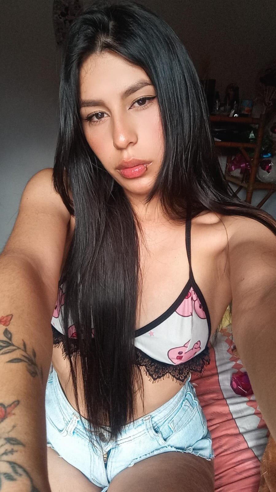 Charlotte_Wh