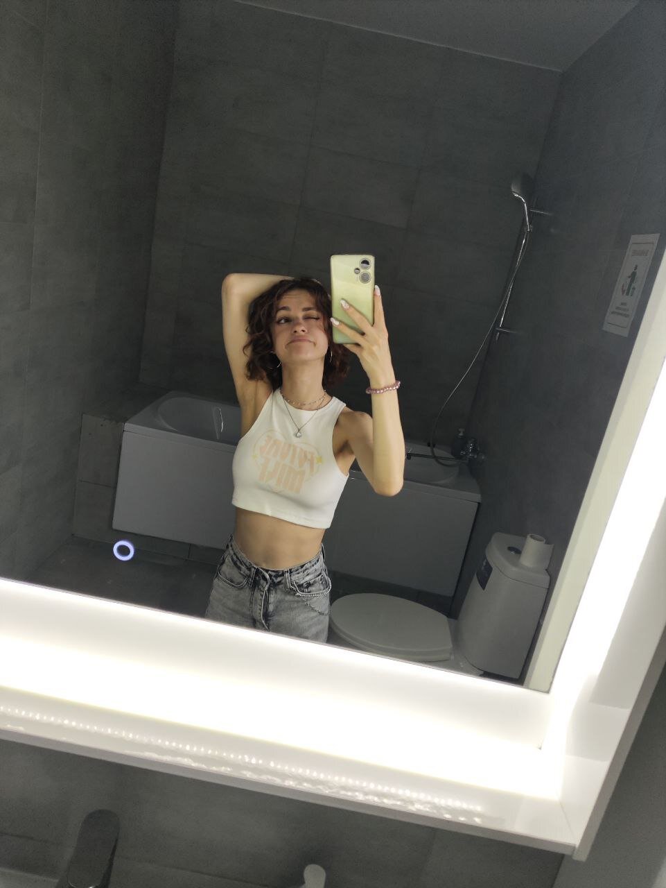 Curly_Luna