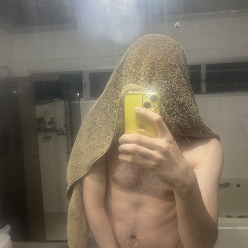 alesiter from stripchat