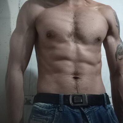 BarToloKiuma Male Office Porn Webcam