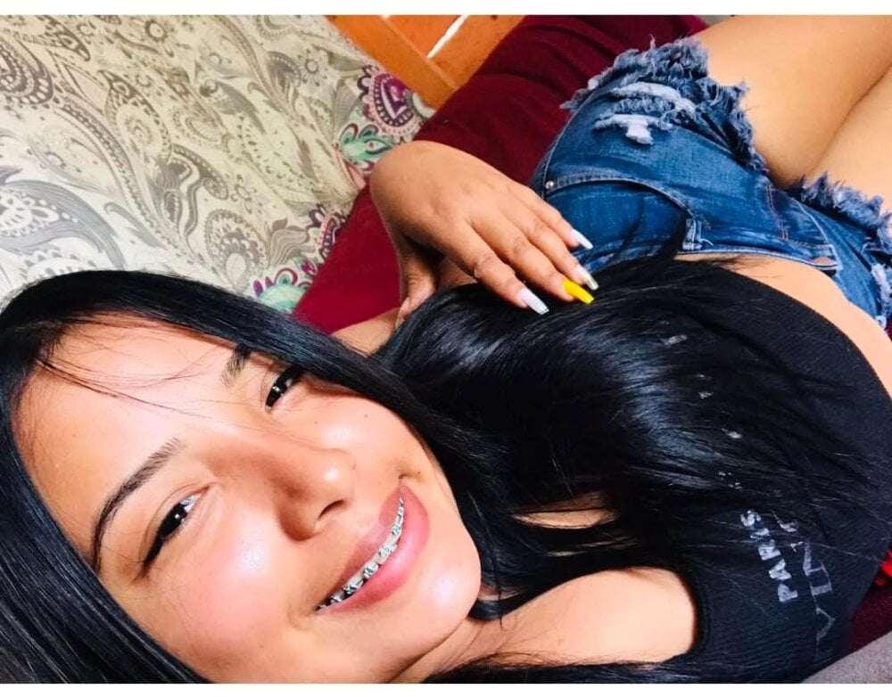 bdsm_submissive_room from stripchat