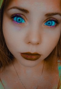 CarolFames' Offline Chat Room
