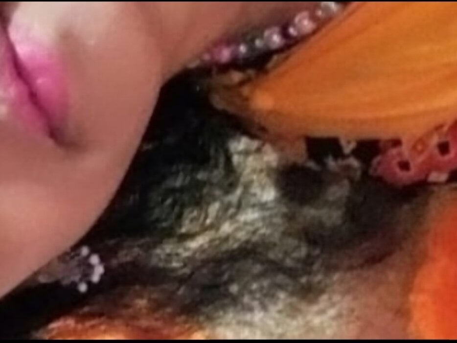madhuri_88 from stripchat