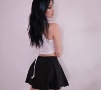 Brunett-Arina's Offline Chat Room