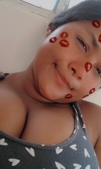 angieluxxx's Offline XXX Chat