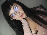 Lucia_Dcarton's Offline XXX Chat