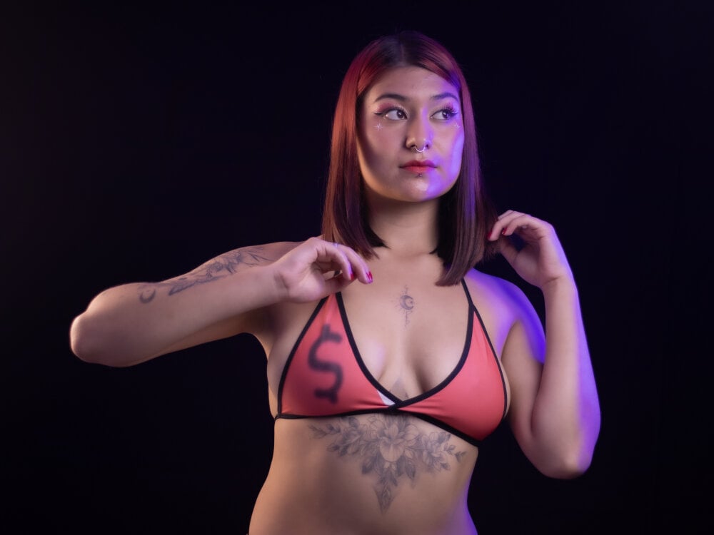QueenRobbin profile