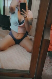 Loyalbabygirl's Offline Chat Room