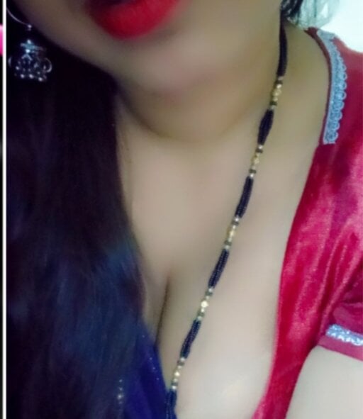 Aradhna-03 live cam model at StripChat