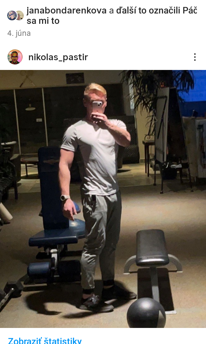 nikoo111 from stripchat