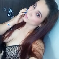 alice_mature19's Offline Chat Room