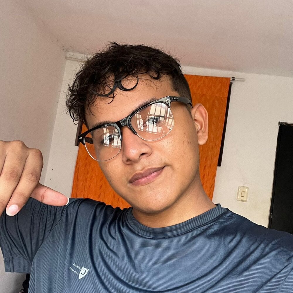 ferlatin020 from stripchat