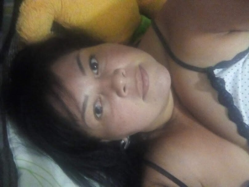 VioletKing4u live cam model at StripChat